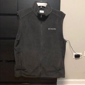 Columbia Gray Vest - Men’s M